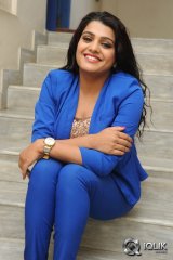 Tashu Kaushik at Reporter Movie Teaser Launch